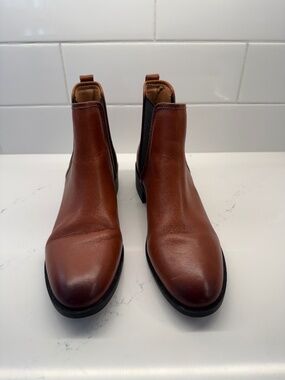 DARES Steve Madden boots